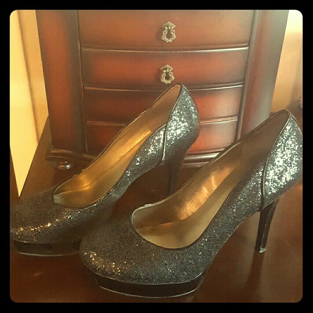 Guess platform heels